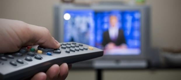 Guida programmi Tv stasera 22 settembre 2016: da Un medico in famiglia 10 al Colorado 2016. Guida programmi Tv stasera 22 settembre 2016: da Un medico in famiglia 10 al Colorado 2016.