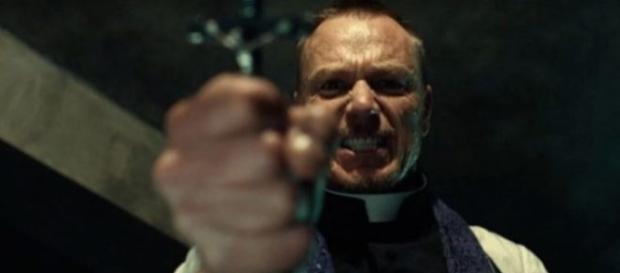 O clássico do terror que assustou muitas pessoas nos cinemas, agora tem uma versão para a TV O clássico do terror que assustou muitas pessoas nos cinemas, agora tem uma versão para a TV