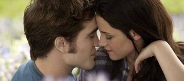 Robert Pattinson and Kristen Stewart - altfg.com Robert Pattinson and Kristen Stewart - altfg.com