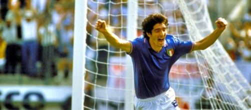 L'esultanza di Paolo Rossi dopo il terzo gol al Brasile ai Mondiali di Spagna '82