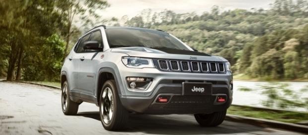 Entre os destaques do novo Compass, a Jeep chama atenção para a capacitação para uso fora de estrada, que andava esquecida no segmento Entre os destaques do novo Compass, a Jeep chama atenção para a capacitação para uso fora de estrada, que andava esquecida no segmento