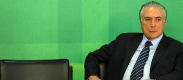 Michel Temer garante que não reduzirá verbas para a educação Michel Temer garante que não reduzirá verbas para a educação