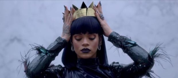 Rihanna s'adresse aux chefs d'Etats (Samsung) Rihanna s'adresse aux chefs d'Etats (Samsung)