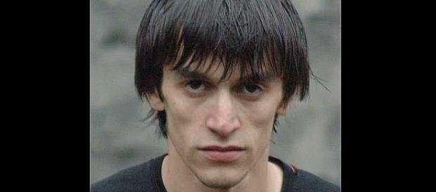 Znaleziony przy zabitych terrorystach telefon komórkowy zawierał nagranie ostatnich słów bohatera. Kadr z YouTube video (w tekście). Znaleziony przy zabitych terrorystach telefon komórkowy zawierał nagranie ostatnich słów bohatera. Kadr z YouTube video (w tekście).