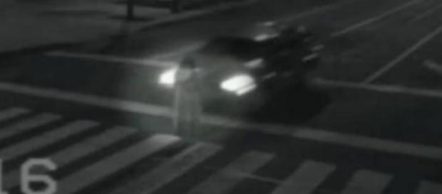 Câmera de segurança flagra fantasma em rua no México. Câmera de segurança flagra fantasma em rua no México.