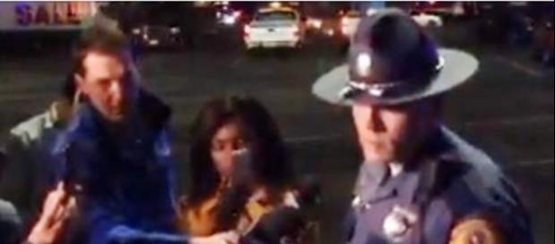 Cascade Mall Police/Press meet./ Photo screencap via periscopetv, Twitter.com Cascade Mall Police/Press meet./ Photo screencap via periscopetv, Twitter.com