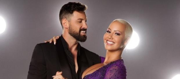 Dancing With the Stars Season 23 has Amber Rose dropping the weight! Photo: Blasting News Library - eonline.com Dancing With the Stars Season 23 has Amber Rose dropping the weight! Photo: Blasting News Library - eonline.com