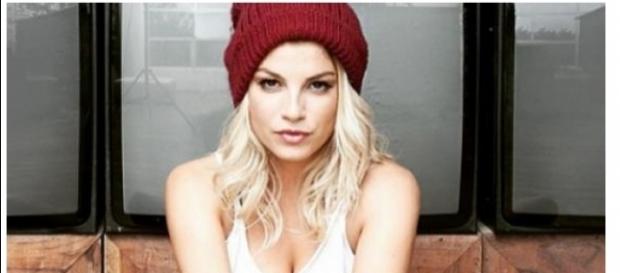 Gossip: Emma Marrone odia davvero le chiacchiere? I fatti la smentiscono. Gossip: Emma Marrone odia davvero le chiacchiere? I fatti la smentiscono.