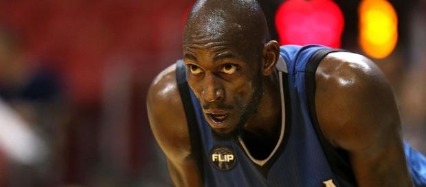 Kevin Garnett durante su última temporada con los Wolves Kevin Garnett durante su última temporada con los Wolves