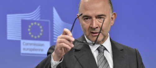 Commissario UE Affari Economici Moscovici | - dailyhellas.com