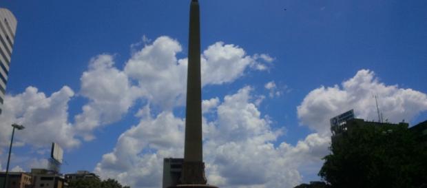 La Plaza Francia del Altamira fue el escenario de una nueva cola para los venezolanos La Plaza Francia del Altamira fue el escenario de una nueva cola para los venezolanos