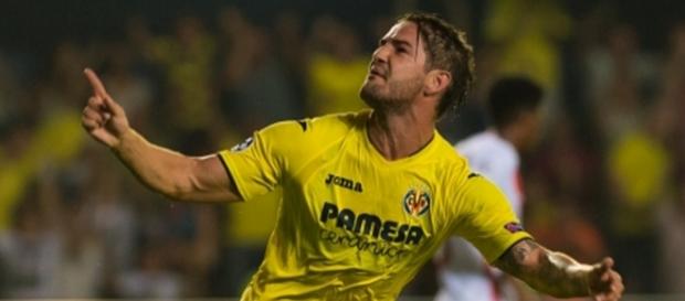 Pato comemora seu primeiro gol na liga das estrelas Pato comemora seu primeiro gol na liga das estrelas