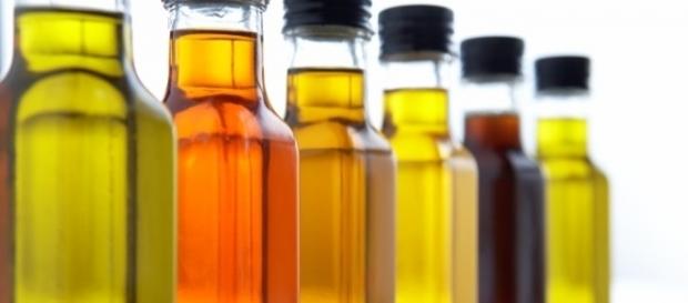 Óleo de cozinha usado gera variedade de produtos, renda e despoluição Óleo de cozinha usado gera variedade de produtos, renda e despoluição