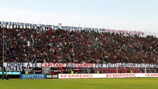 Cagliari Calcio, la tifoseria ultras degli Sconvolts.