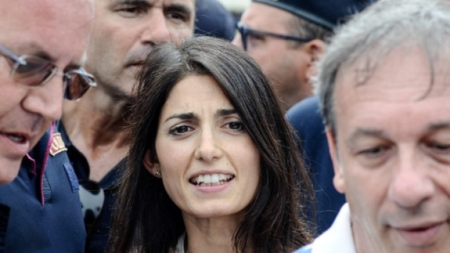 Il sindaco Raggi a Palermo:" Abbiamo preso Roma, prenderemo l'Italia".