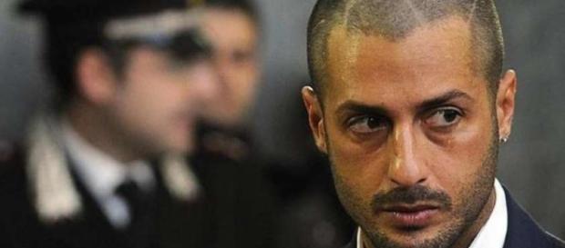 Fabrizio Corona rimane fuori dal carcere. Fabrizio Corona rimane fuori dal carcere.