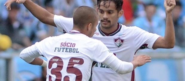 Gustavo Scarpa (comemorando gol com Marcos Júnior) é um dos mais eufóricos após vitória sobre o Corinthians (Foto: Arquivo) Gustavo Scarpa (comemorando gol com Marcos Júnior) é um dos mais eufóricos após vitória sobre o Corinthians (Foto: Arquivo)