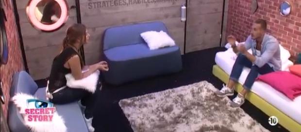 Julien confie sa fausse homosexualité. Julien confie sa fausse homosexualité.