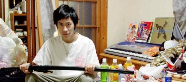 O jumătate de milion de tineri din Japonia se izolează datorită așa numitului fenomen "hikikomori" O jumătate de milion de tineri din Japonia se izolează datorită așa numitului fenomen "hikikomori"