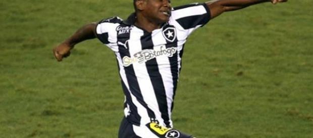 Sassá comemorando um gol pelo Botafogo Sassá comemorando um gol pelo Botafogo