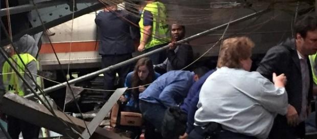 Trajico Accidente de Tren en nueva jersey Trajico Accidente de Tren en nueva jersey