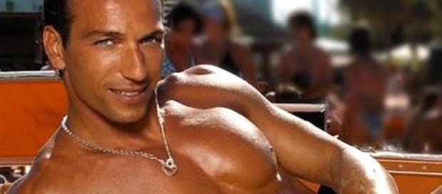Ultime Grande Fratello Vip: lite tra Costantino Vitagliano (nella foto) e Laura Freddi Ultime Grande Fratello Vip: lite tra Costantino Vitagliano (nella foto) e Laura Freddi