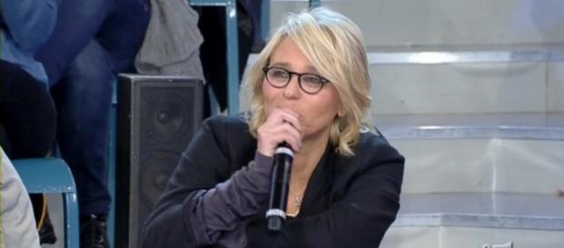 Maria De Filippi ha ospitato Ludovica e Fabio a Uomini e Donne - controcopertina.com Maria De Filippi ha ospitato Ludovica e Fabio a Uomini e Donne - controcopertina.com