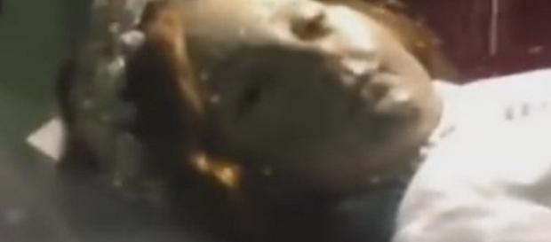 Arrepiante: Santa morta abre os olhos Arrepiante: Santa morta abre os olhos