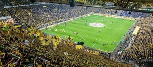 O Borussia Dortmund recebe o Real Madrid, na Alemanha, em um dos principais jogos da rodada. O Borussia Dortmund recebe o Real Madrid, na Alemanha, em um dos principais jogos da rodada.
