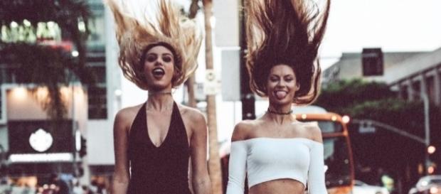 Screenshot of Lele Pons and Hannah Stocking, via Lele Pons on YouTube ("SURPRISE BIRTHDAY PARTY GONE WRONG") Screenshot of Lele Pons and Hannah Stocking, via Lele Pons on YouTube ("SURPRISE BIRTHDAY PARTY GONE WRONG")