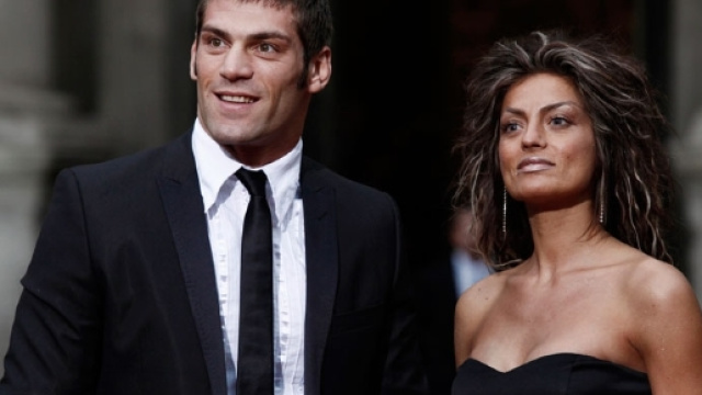 Laura Maddaloni, ex campionessa italiana di judo, ha cercato di difendere il pugile di Marcianise dagli attacchi