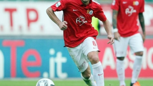 Un'azione del Bari che non subiva 4 reti in casa da 9 anni