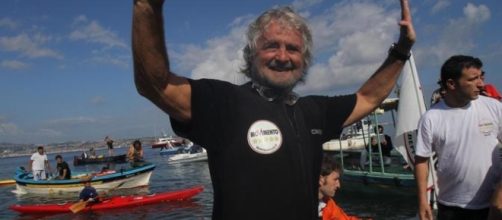 Grillo propone il reddito di cittadinanza al posto del Ponte