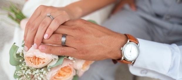 Noiva cai no seu casamento e bate com a cabeça, ficando paraplégica Noiva cai no seu casamento e bate com a cabeça, ficando paraplégica