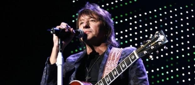 Richie Sambora on songwriting, soloing and Bon Jovi's success ... - musicradar.com Richie Sambora on songwriting, soloing and Bon Jovi's success ... - musicradar.com