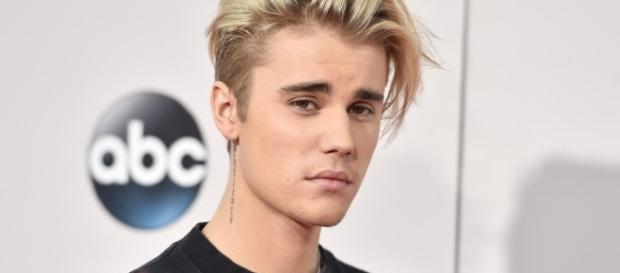 Turnê mundial do cantor canadense Justin Bieber Turnê mundial do cantor canadense Justin Bieber
