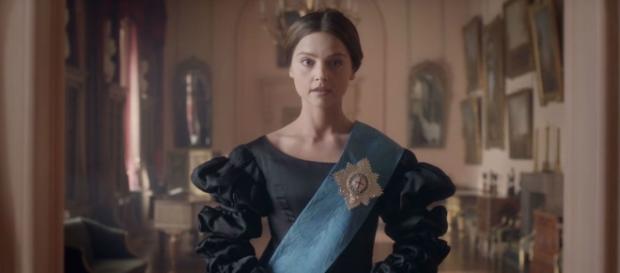 Victoria : l'histoire d'une Reine (critique pilote) - Actu Série - actuserie.fr Victoria : l'histoire d'une Reine (critique pilote) - Actu Série - actuserie.fr