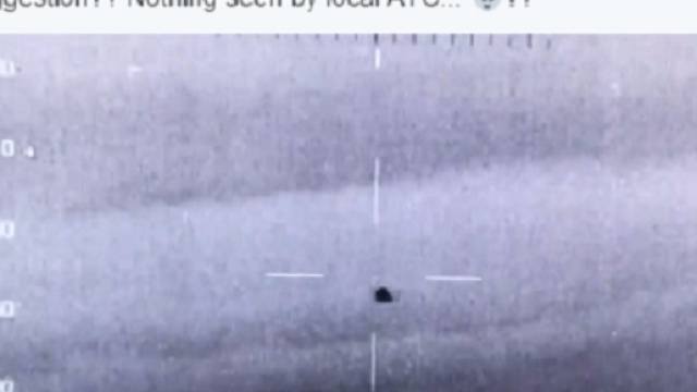 Ufo ripreso da un elicottero della polizia a Bristol
