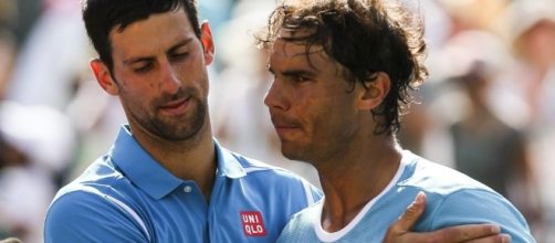 Rafael Nadal - interrompendo la partita di tennis per cercare una bimba.