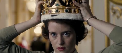 The Crown: il primo long trailer della serie Netflix sulla Regina ... - serialminds.com