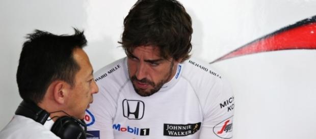 el equipo McLaren tomo la decisión hoy de poner la nueva actualización del motor solo en el coche del español el equipo McLaren tomo la decisión hoy de poner la nueva actualización del motor solo en el coche del español