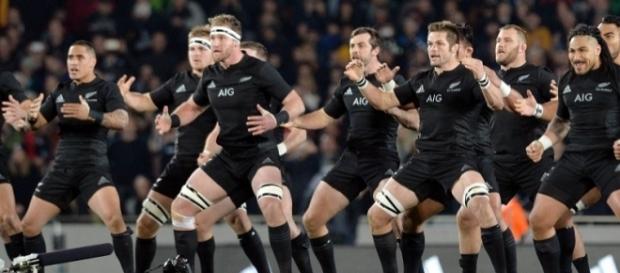 La tradizionale 'haka' degli All Blacks, gli italiani dovranno accontentarsi di vederla ancora in TV La tradizionale 'haka' degli All Blacks, gli italiani dovranno accontentarsi di vederla ancora in TV