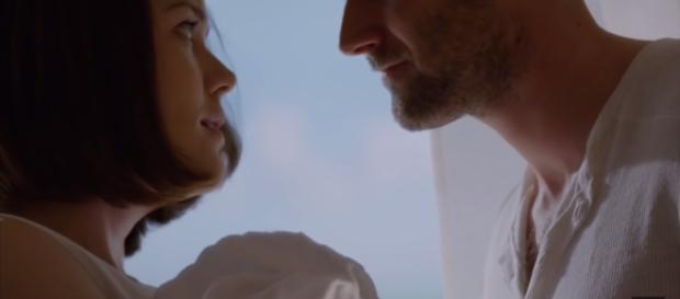 Liz and Tom have a very brief reunion before things go south for them / Photo via Youtube - The Blacklist Season 4 Trailer (HD) - Television Promos Liz and Tom have a very brief reunion before things go south for them / Photo via Youtube - The Blacklist Season 4 Trailer (HD) - Television Promos