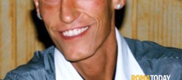 Stefano Cucchi ucciso secondo i periti dall'epilessia. Stefano Cucchi ucciso secondo i periti dall'epilessia.