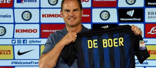 De Boer presentato all'Inter dopo essere subentrato a Mancini