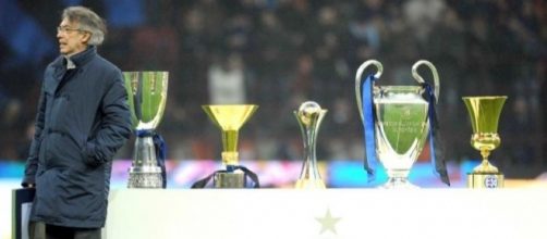Massimo Moratti si gode i 5 trofei conquistati nel 2010