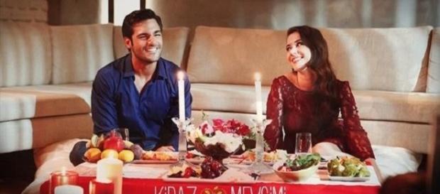 Cherry Season news: domani, 1 ottobre, Ayaz ed Oyku a 'Verissimo', e intanto viene lanciato un hashtag su Twitter. Cherry Season news: domani, 1 ottobre, Ayaz ed Oyku a 'Verissimo', e intanto viene lanciato un hashtag su Twitter.