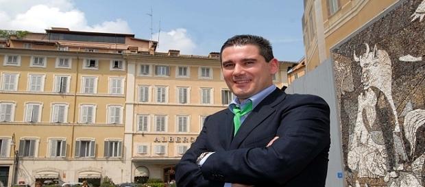 L'On. Leghista Paolo Grimoldi presente nella sede del partito di Orban in qualità di 'osservatore'. Ipotizzata l'adesione della Lombardia nel Visegrad L'On. Leghista Paolo Grimoldi presente nella sede del partito di Orban in qualità di 'osservatore'. Ipotizzata l'adesione della Lombardia nel Visegrad