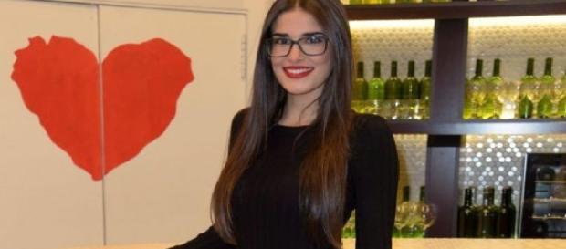 Lidia Torrent, la camarera de First Dates. Lidia Torrent, la camarera de First Dates.