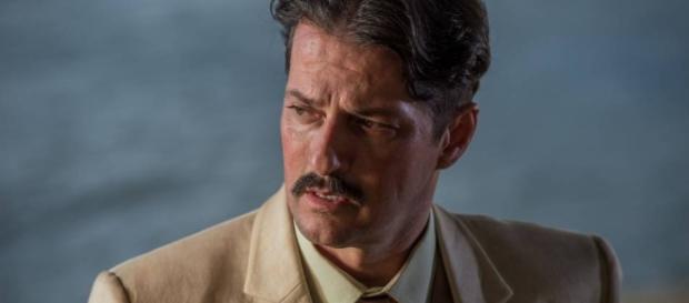 Na novela 'Velho Chico', Carlos Eduardo morre no último capítulo Na novela 'Velho Chico', Carlos Eduardo morre no último capítulo
